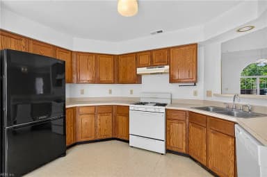 6201 Fieldcrest CT, SUFFOLK VA 23435 thumb 9