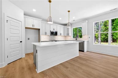 1631 Colonial AVE, SMITHFIELD VA 23430 thumb 11