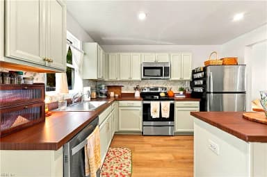 1202 Lakeview CV, SMITHFIELD VA 23430 thumb 11