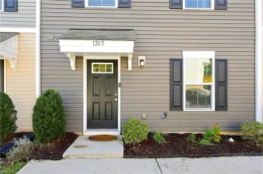 1202 Lakeview CV, SMITHFIELD VA 23430 thumb 4