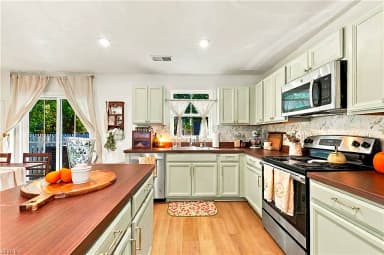 1202 Lakeview CV, SMITHFIELD VA 23430 thumb 10