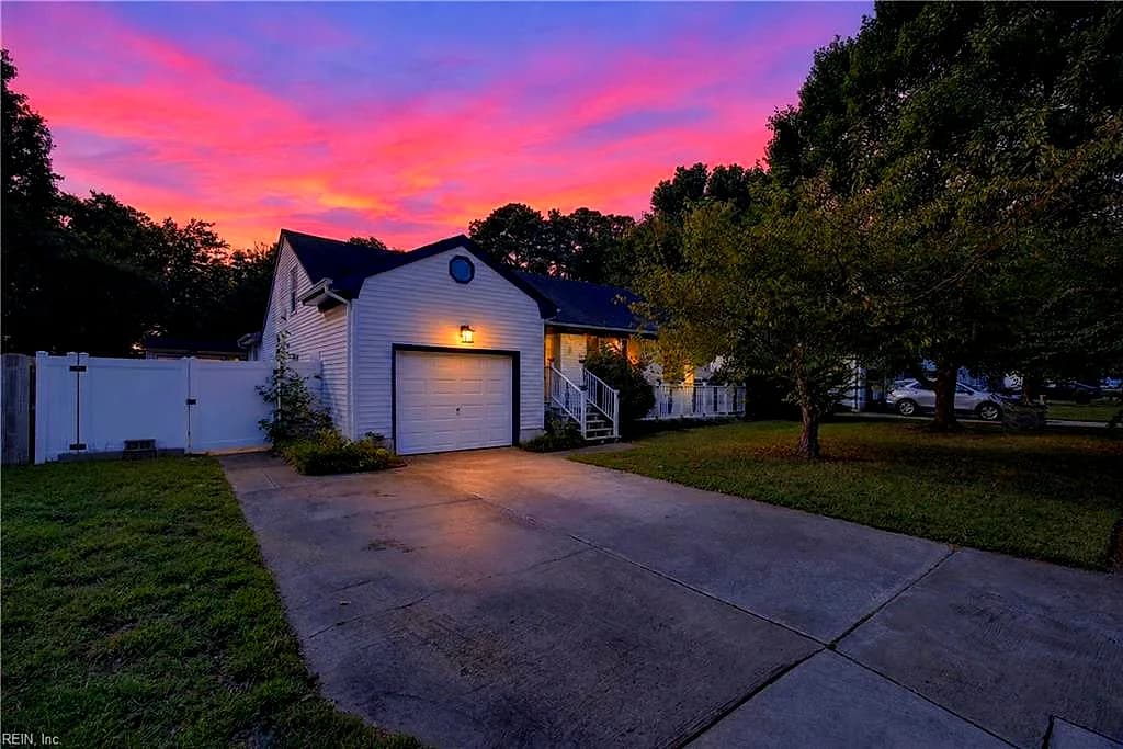 9 Baywood LN, PORTSMOUTH VA 23701 - Main photo