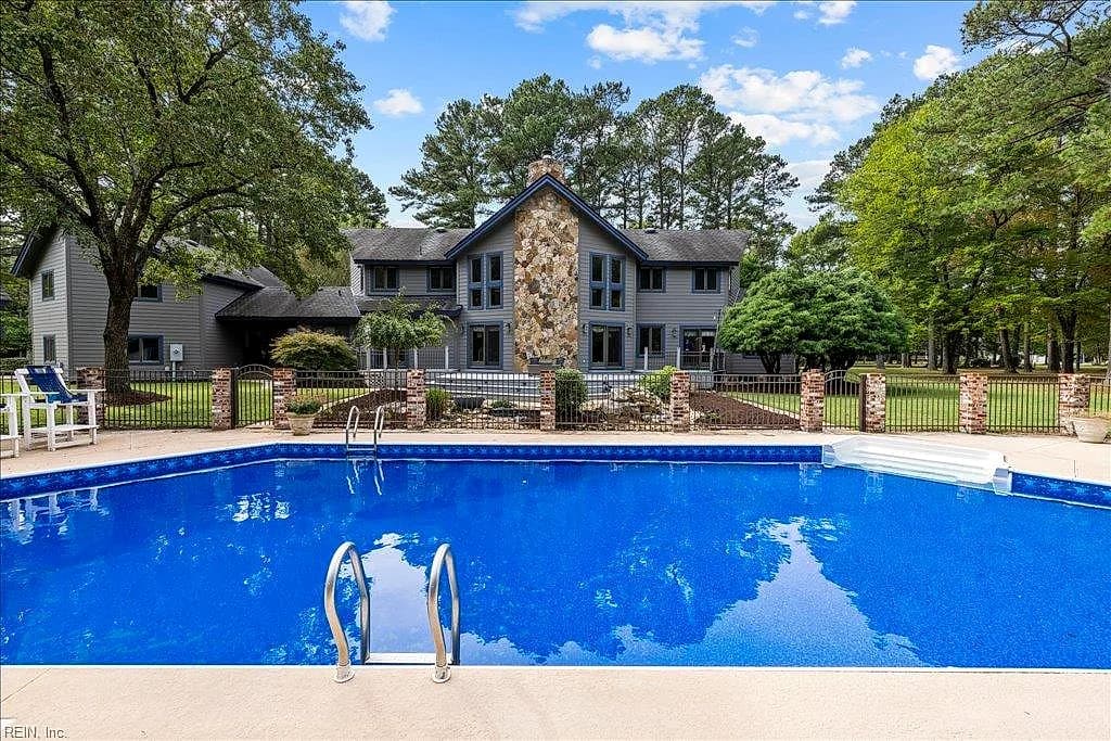 3342 Martin Johnson RD, CHESAPEAKE VA 23323 - Photo 4