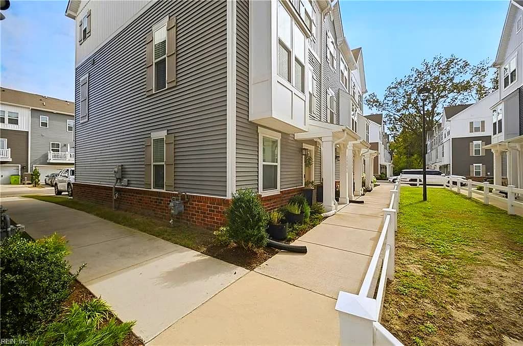 2688 Azalea Garden RD #C, NORFOLK VA 23515 - Photo 3