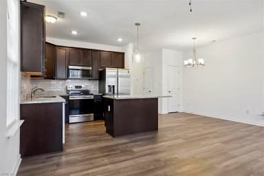 1414 Waltham LN, NEWPORT NEWS VA 23608 thumb 7