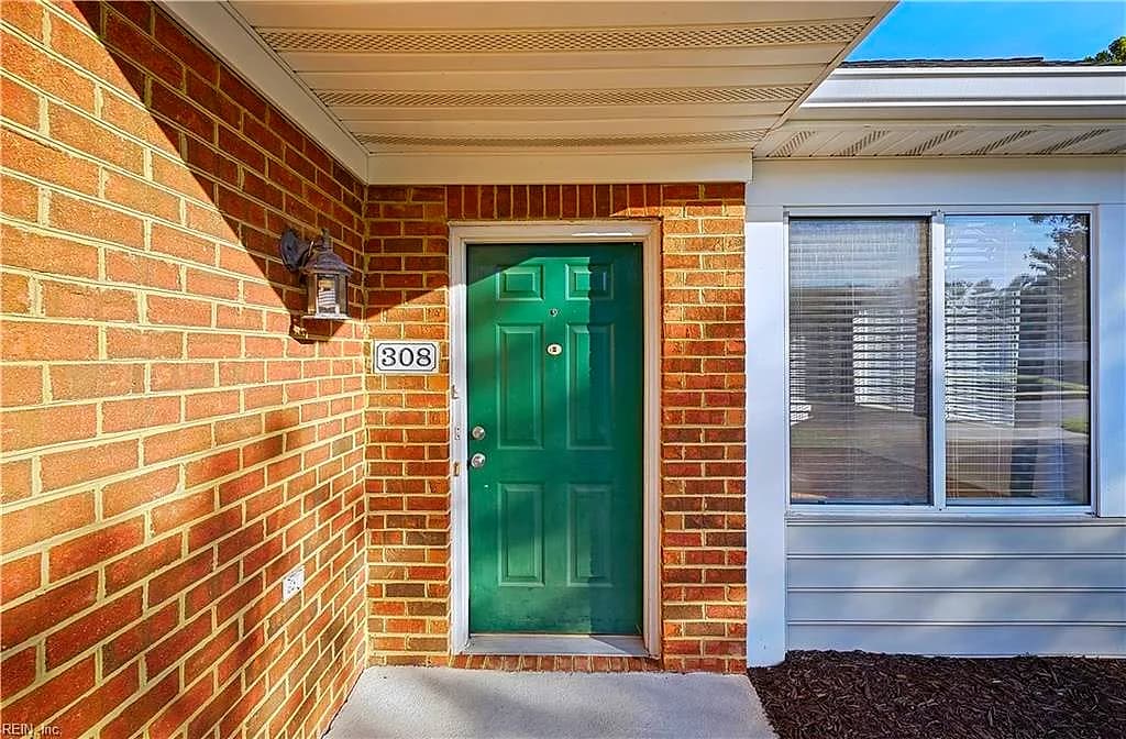 308 Timberline LOOP, YORKTOWN VA 23692 - Photo 4