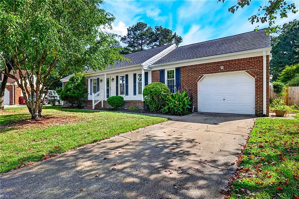 403 Caravelle CT N, CHESAPEAKE VA 23322 - Photo 3