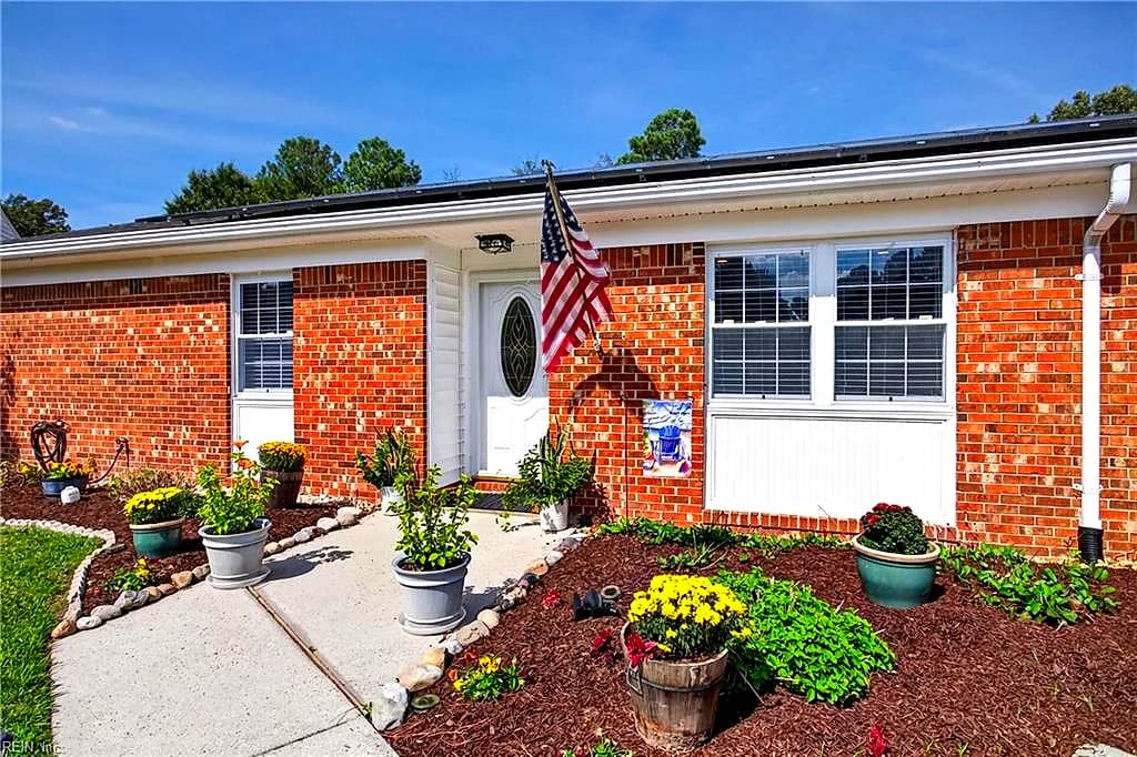 444 Beverly PL, VIRGINIA BEACH VA 23452 - Photo 5