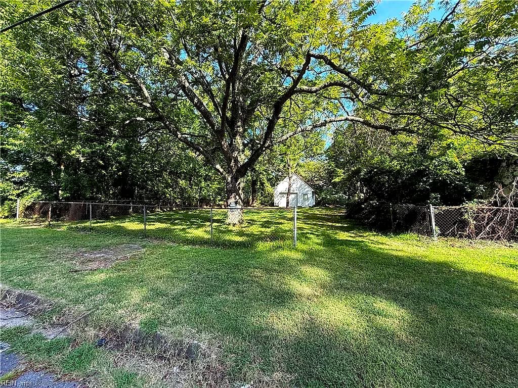 3916 South ST, PORTSMOUTH VA 23707 - Photo 2