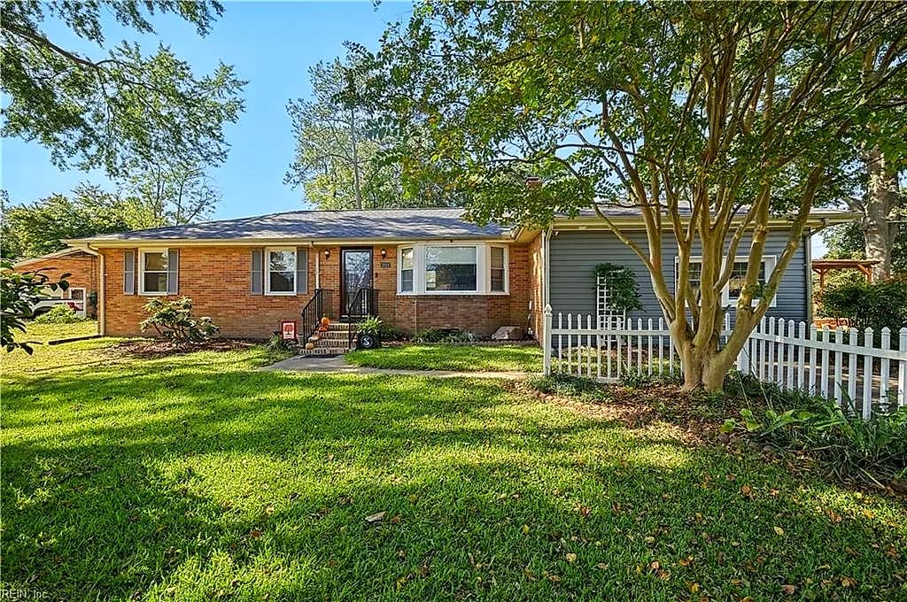 2024 Lisbon RD, CHESAPEAKE VA 23321 - Main photo