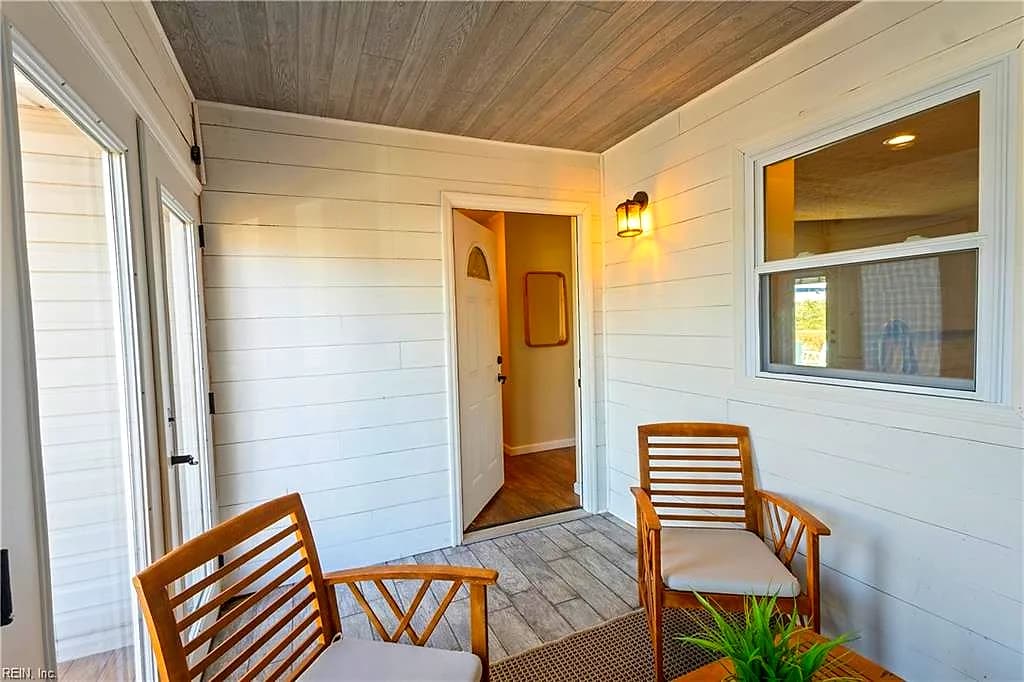 174 Messick RD, POQUOSON VA 23662 - Photo 4