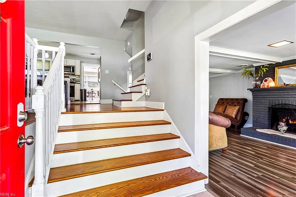 33 Green CT, NEWPORT NEWS VA 23601 - Photo 4