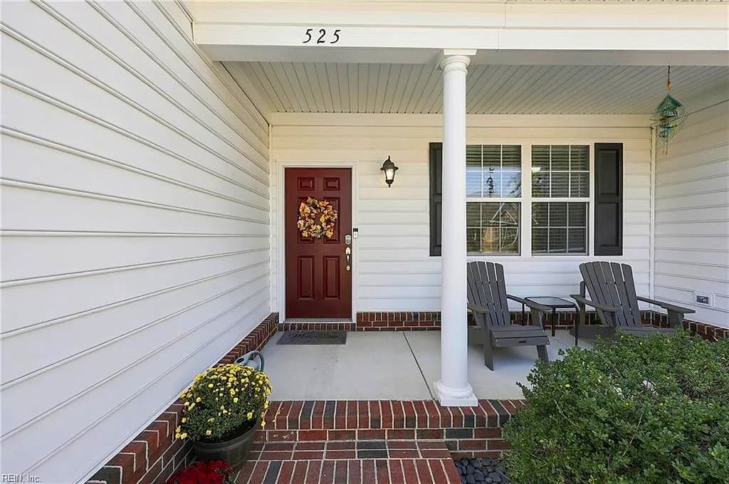 525 Hanbury RD W, CHESAPEAKE VA 23322 - Photo 3