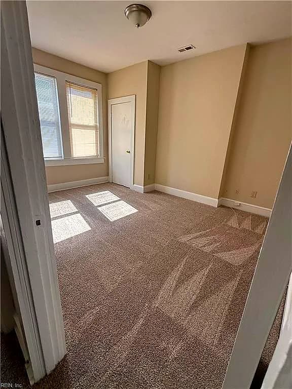 410 W 31st ST #B, NORFOLK VA 23508 - Photo 5