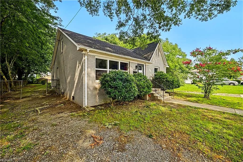 209 N Capital ST, SUFFOLK VA 23434 - Photo 3
