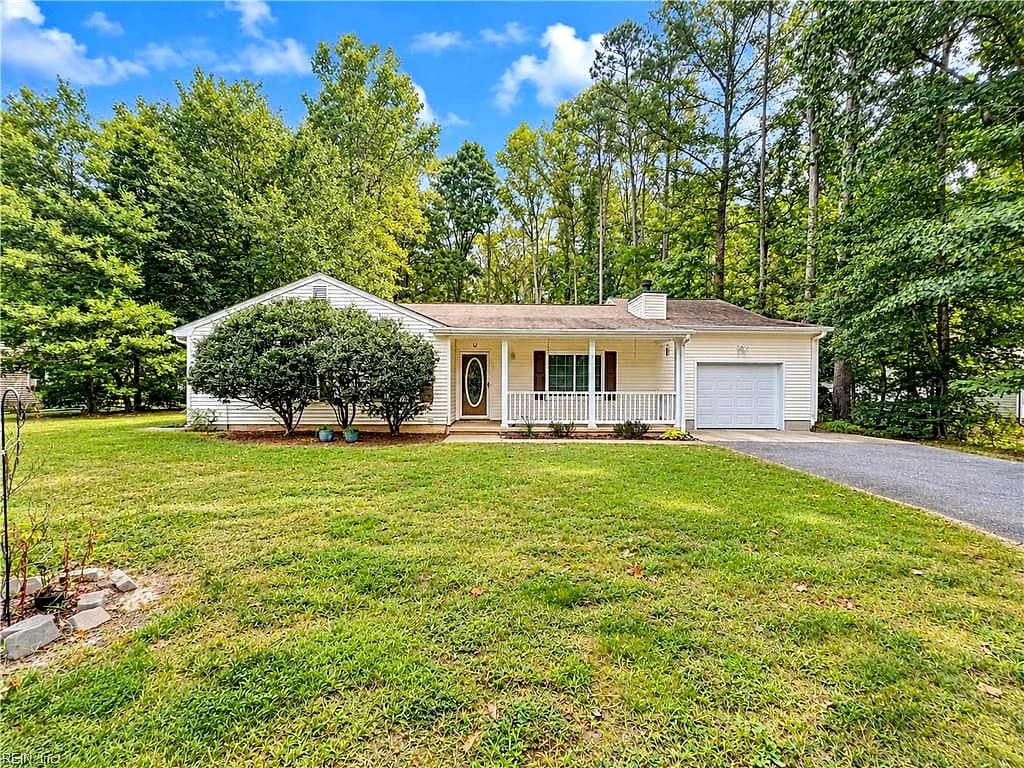 4431 Mallard DR, GLOUCESTER VA 23061 - Main photo