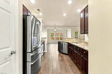 114 Brock ST, YORKTOWN VA 23690 thumb 6