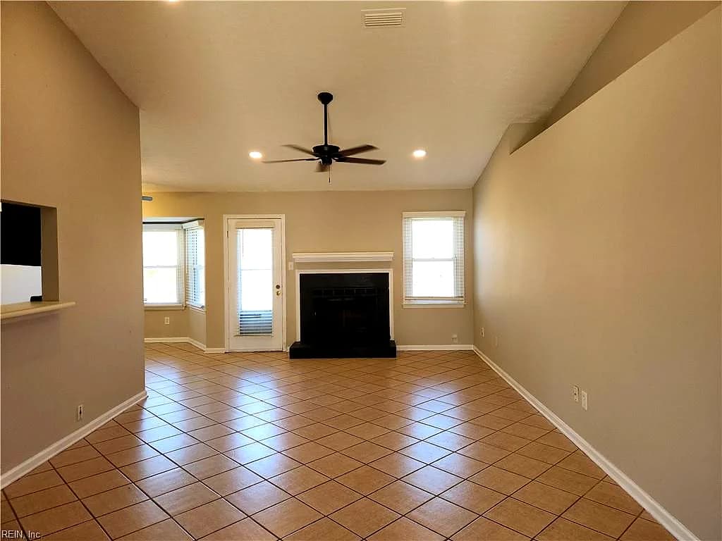 637 Birchridge CT, VIRGINIA BEACH VA 23462 - Photo 3