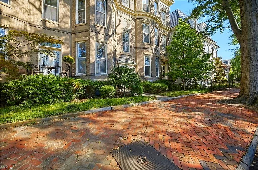 338 W Freemason ST #1, NORFOLK VA 23510 - Photo 3