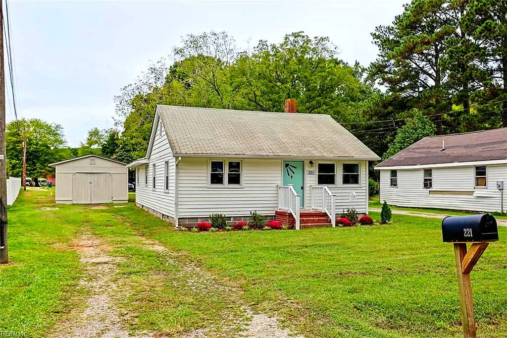 221 Firby RD, YORKTOWN VA 23693 - Main photo