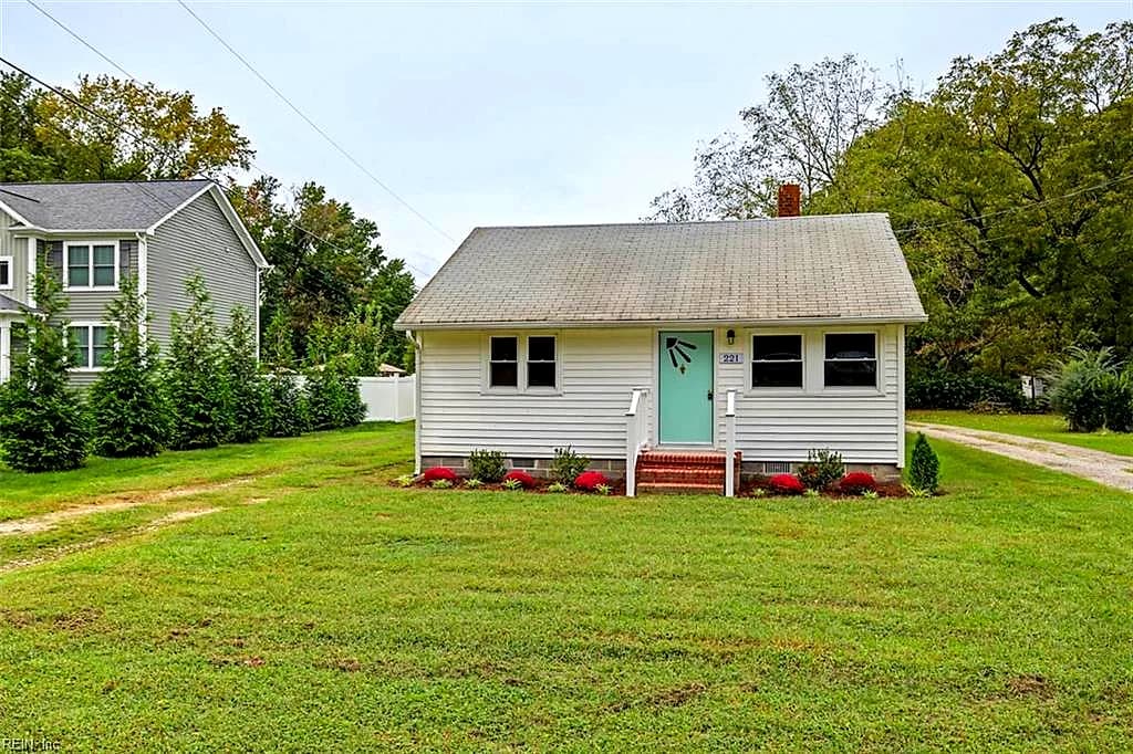 221 Firby RD, YORKTOWN VA 23693 - Photo 4