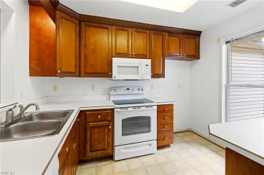 723 Ironwood DR, YORKTOWN VA 23693 thumb 8
