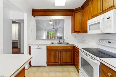 723 Ironwood DR, YORKTOWN VA 23693 thumb 9