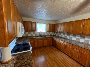 101 Giles LN, YORKTOWN VA 23690 thumb 7
