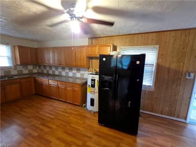 101 Giles LN, YORKTOWN VA 23690 thumb 8