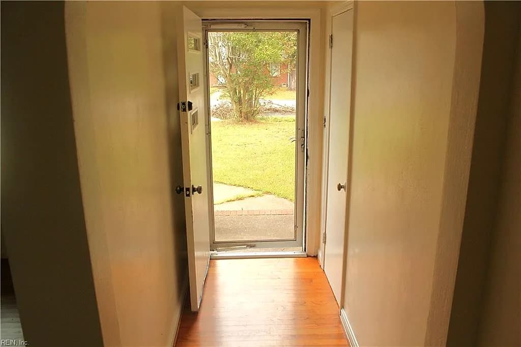 1805 Broadstreet RD, HAMPTON VA 23666 - Photo 4