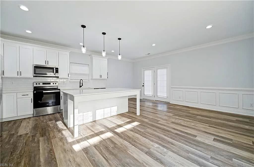1304 West AVE, HAMPTON VA 23669 - Photo 2