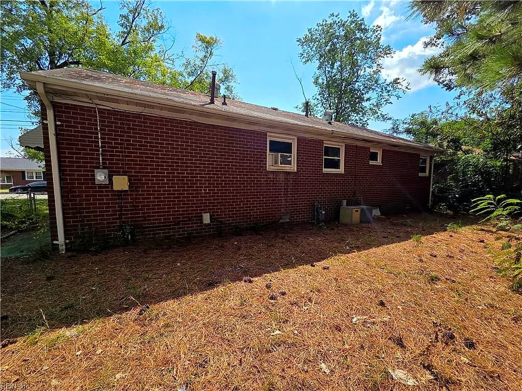 4114 Candlewood DR, HAMPTON VA 23663 - Photo 4