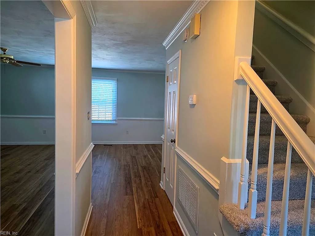 408 Currituck DR, CHESAPEAKE VA 23322 - Photo 5