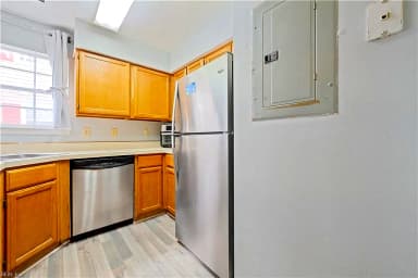 12811 Daybreak CIR, NEWPORT NEWS VA 23608 thumb 11