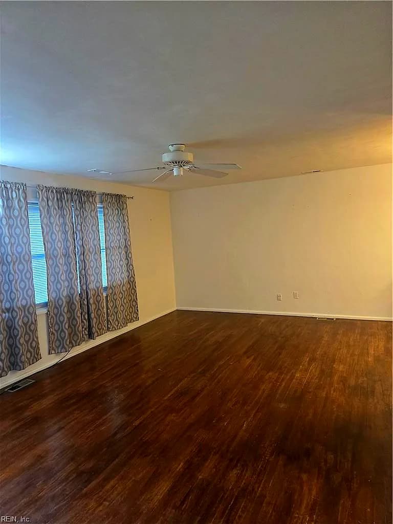 104 Northampton DR, HAMPTON VA 23666 - Photo 4