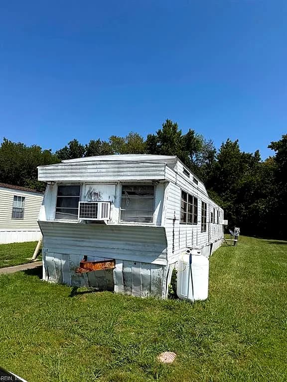 1328 Hawk AVE, VIRGINIA BEACH VA 23453 - Main photo