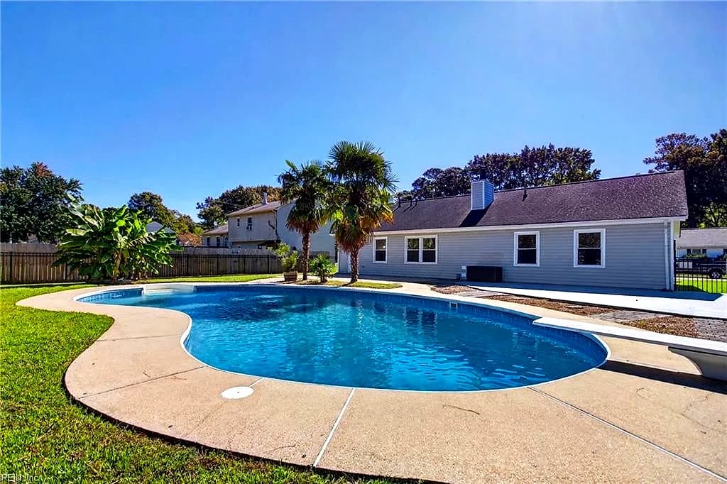 119 Admiral CT, HAMPTON VA 23669 - Photo 3