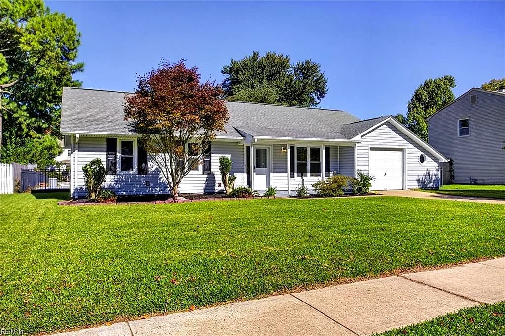 119 Admiral CT, HAMPTON VA 23669 - Photo 5
