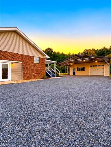 16201 Cabin Pond LN, BOYKINS VA 23827 thumb 9