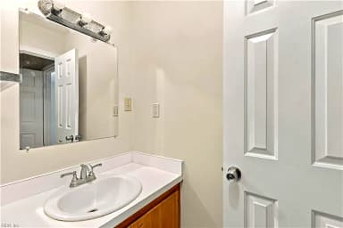 6661 Cedar Lake DR #8, GLOUCESTER VA 23061 thumb 10