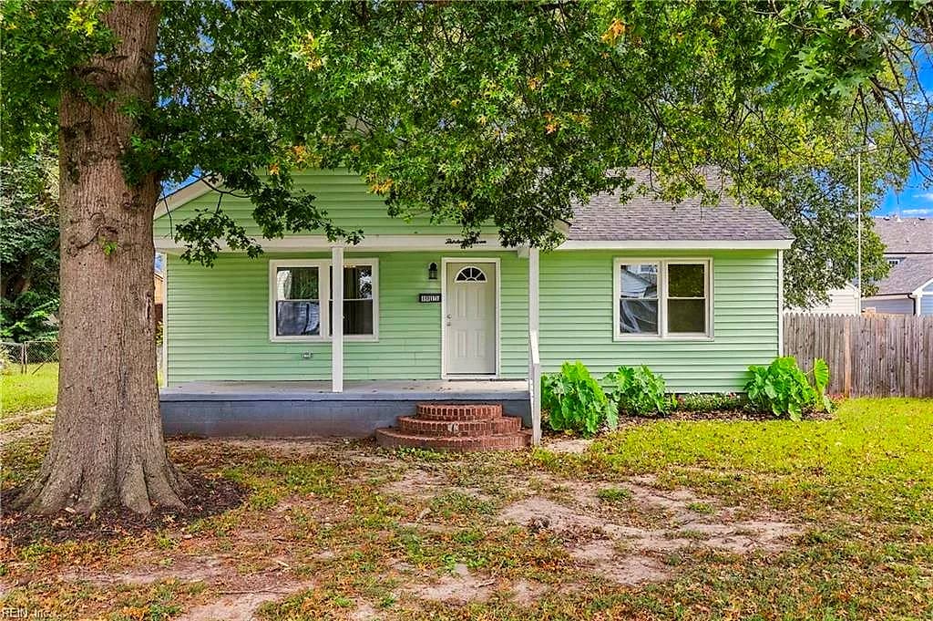 1311 Perry ST, CHESAPEAKE VA 23324 - Photo 3