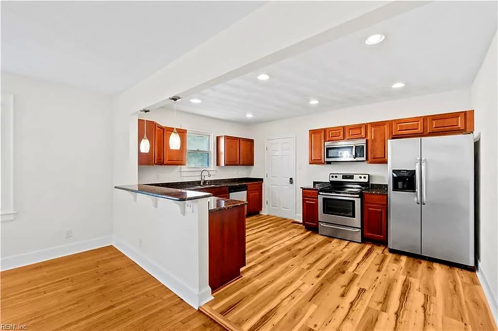 309 Sandpiper DR, PORTSMOUTH VA 23704 - Photo 3
