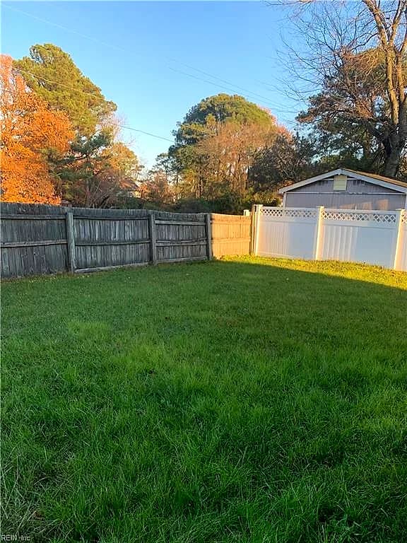 524 Stuart CIR, NORFOLK VA 23502 - Photo 4