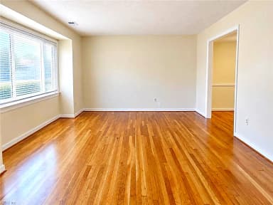 103 Arrollton DR, HAMPTON VA 23666 thumb 4