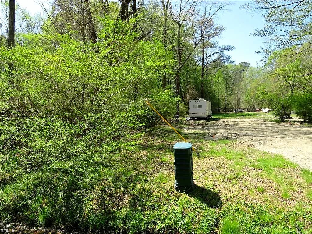 2716 Seven Eleven RD, CHESAPEAKE VA 23322 - Photo 5
