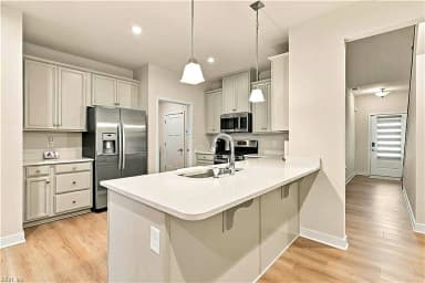 511 Eldridge LN, CHESAPEAKE VA 23323 thumb 4