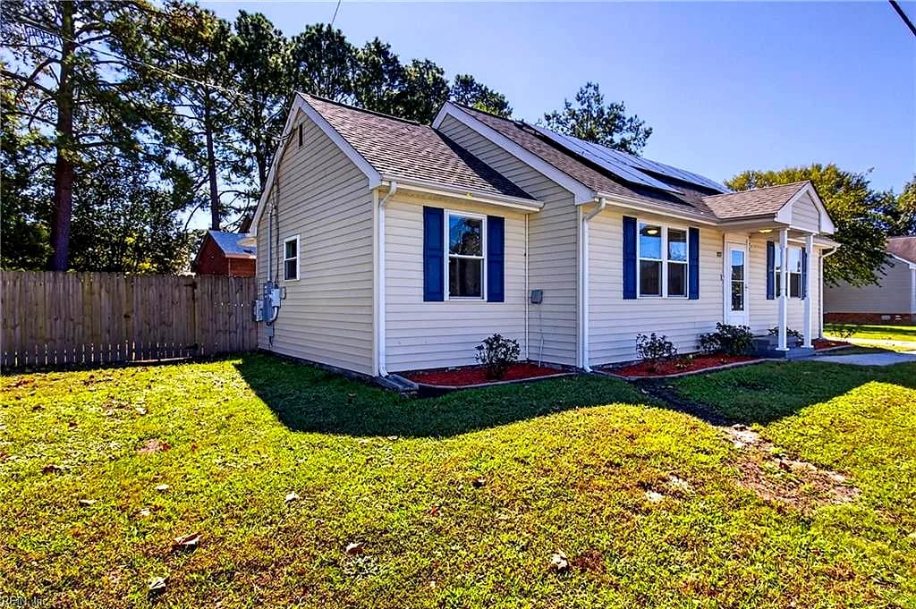 837 Providence RD, CHESAPEAKE VA 23325 - Photo 3