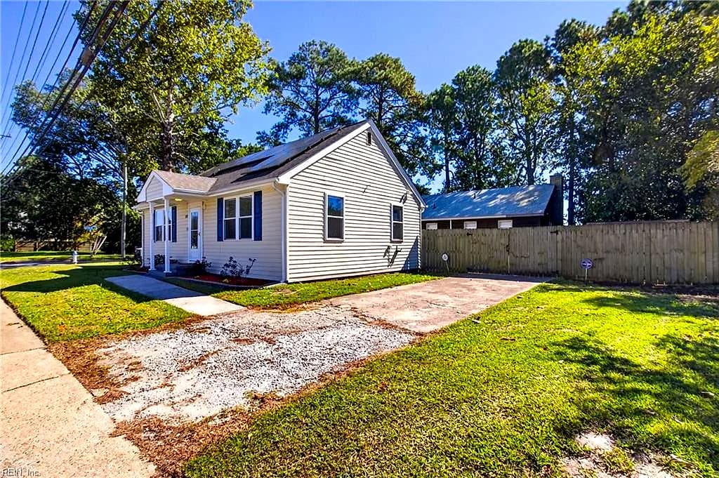 837 Providence RD, CHESAPEAKE VA 23325 - Photo 4
