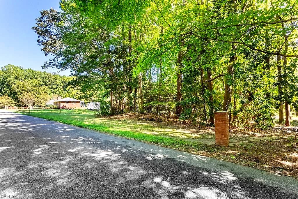 42 Scufflefield RD, NEWPORT NEWS VA 23602 - Photo 2