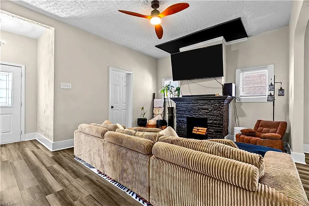 2612 Madison AVE, NEWPORT NEWS VA 23607 - Photo 4